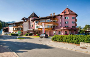  Hotel Moserhof  Реуте